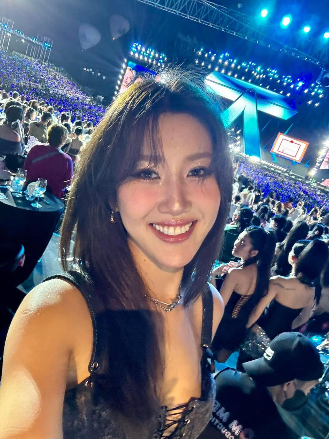 Tuy nhiên, nữ diễn viên vẫn chỉ đăng ảnh cá nhân. Tuy nhiên, nữ diễn viên vẫn chỉ đăng ảnh cá nhân.