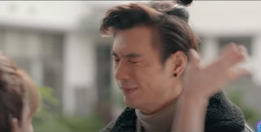 Nhan Phúc Vinh lại bị tát lần nữa trên phim