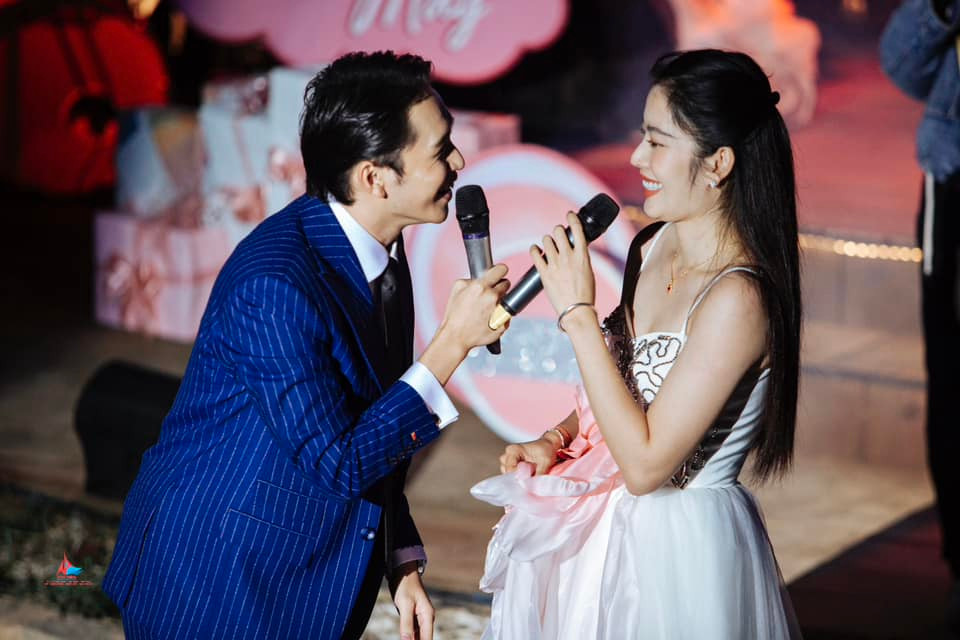 Nam Em nghi ngờ Bạch Công Khanh liên quan đến vụ sập fanpage của cô Nam Em nghi ngờ Bạch Công Khanh liên quan đến vụ sập fanpage của cô