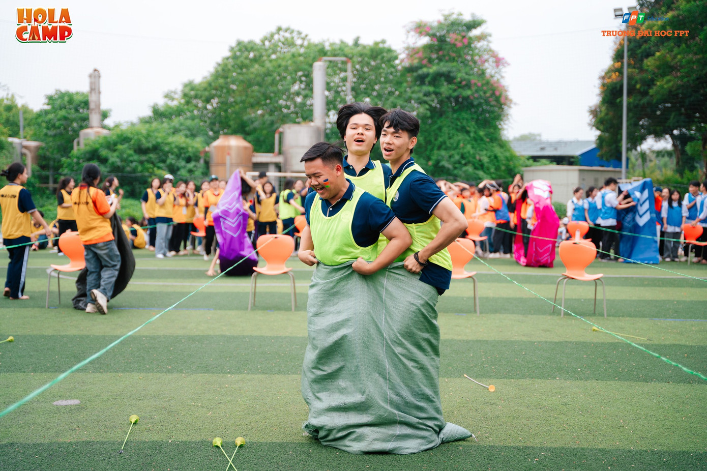 Các trò chơi đòi hỏi sự phối hợp nhịp nhàng và tinh thần đồng đội.