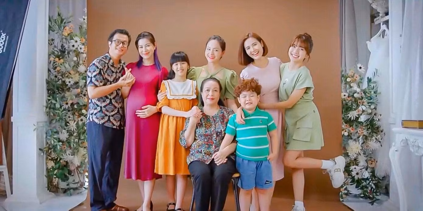 Bà Nga rồi sẽ quên đi những người thân yêu nhất. Bà Nga rồi sẽ quên đi những người thân yêu nhất.
