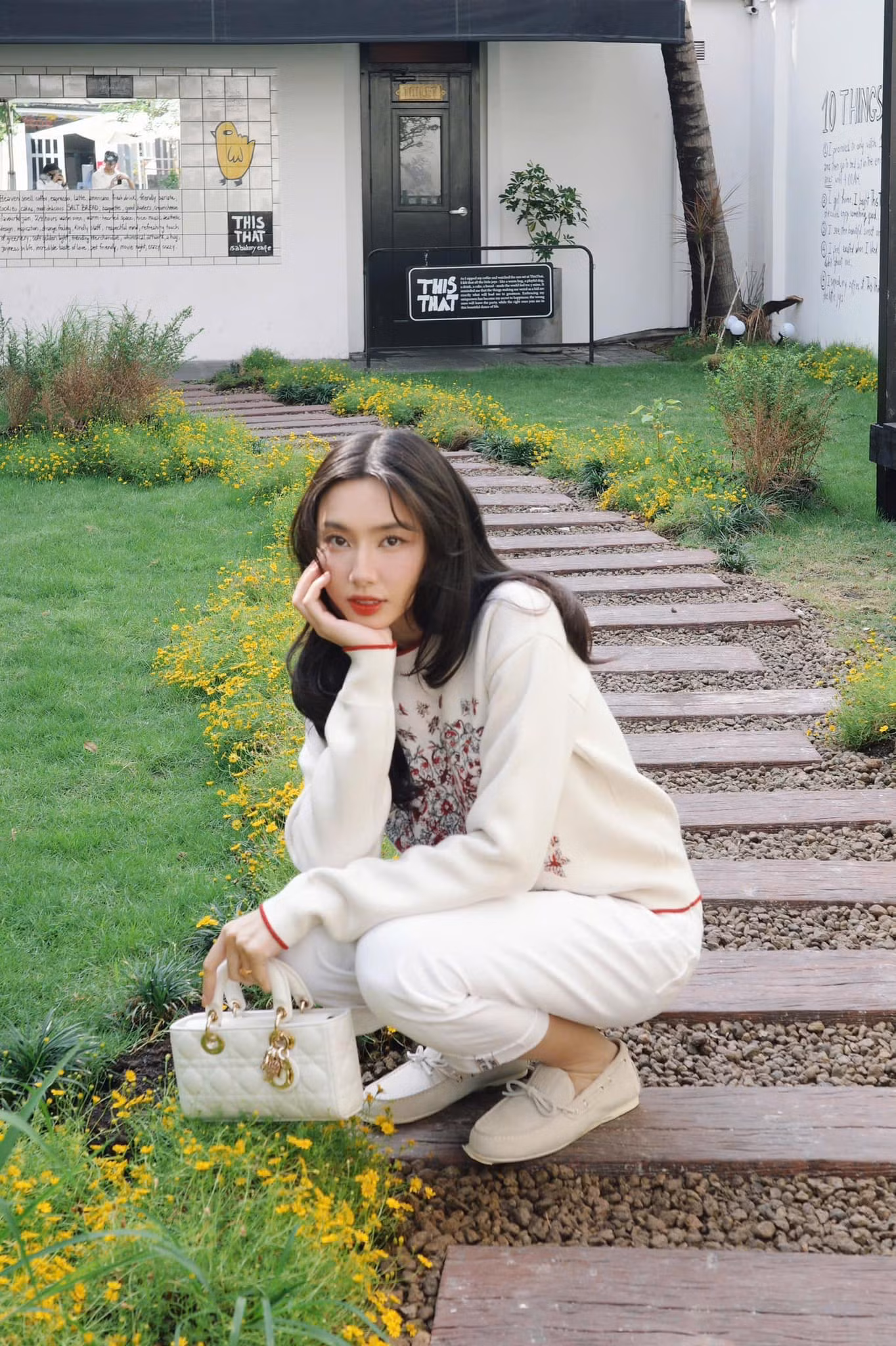 Nàng hậu đang vướng vào ồn ào lớn trong sự nghiệp.