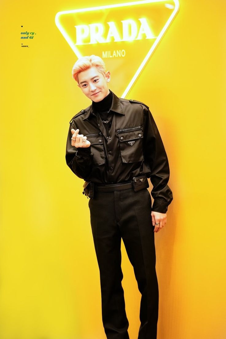 Nhiều đại sứ thương hiệu của Prada từng vướng ồn ào.