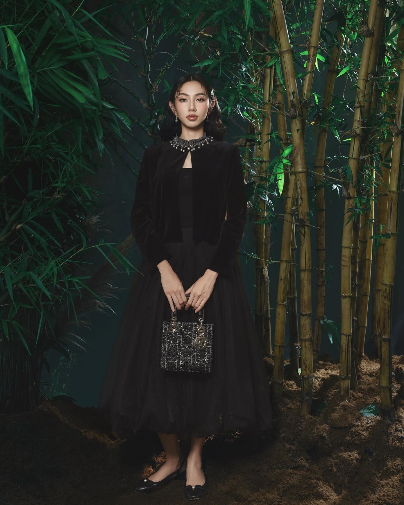 Thùy Tiên đang rất cần lấy lại được tình cảm của khán giả. Thùy Tiên đang rất cần lấy lại được tình cảm của khán giả.