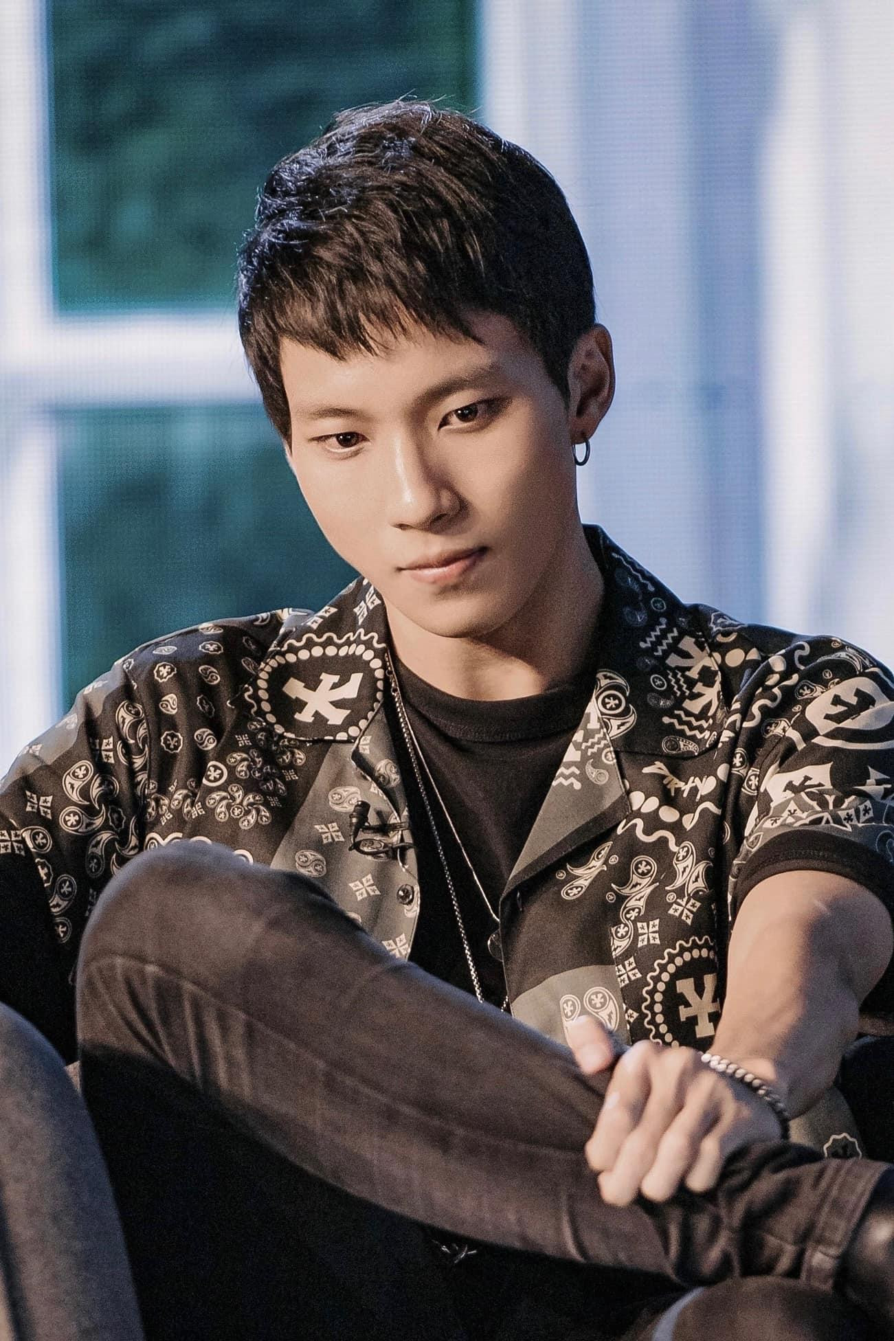 Em trai Thanh Sơn giờ lại thuộc đội của Lan Phương Em trai Thanh Sơn giờ lại thuộc đội của Lan Phương