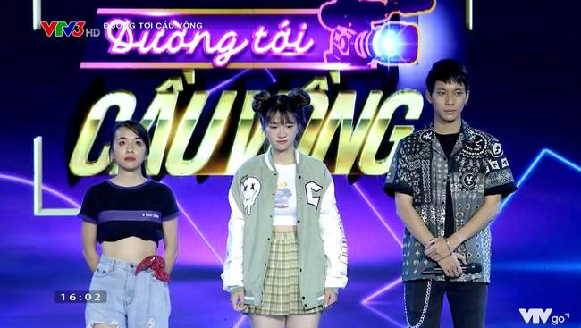 Nam Việt có màn thể hiện không xuất sắc bằng Trần Vân (trái) Nam Việt có màn thể hiện không xuất sắc bằng Trần Vân (trái)