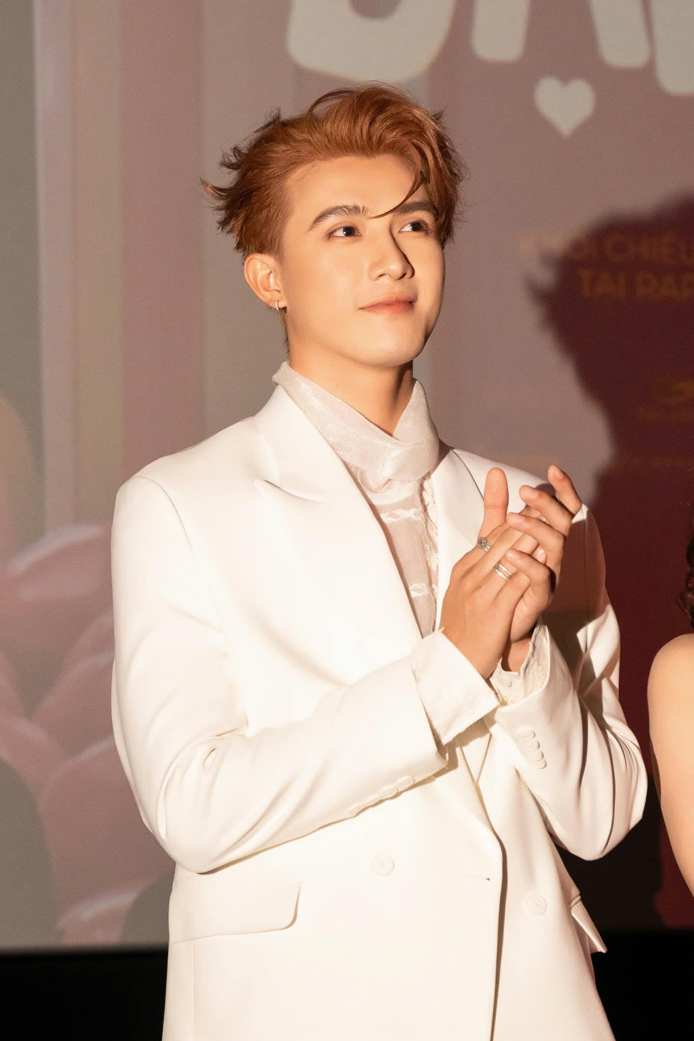 Trần Ngọc Vàng có tới 5 phim liên tiếp có doanh thu thấp. Trần Ngọc Vàng có tới 5 phim liên tiếp có doanh thu thấp.