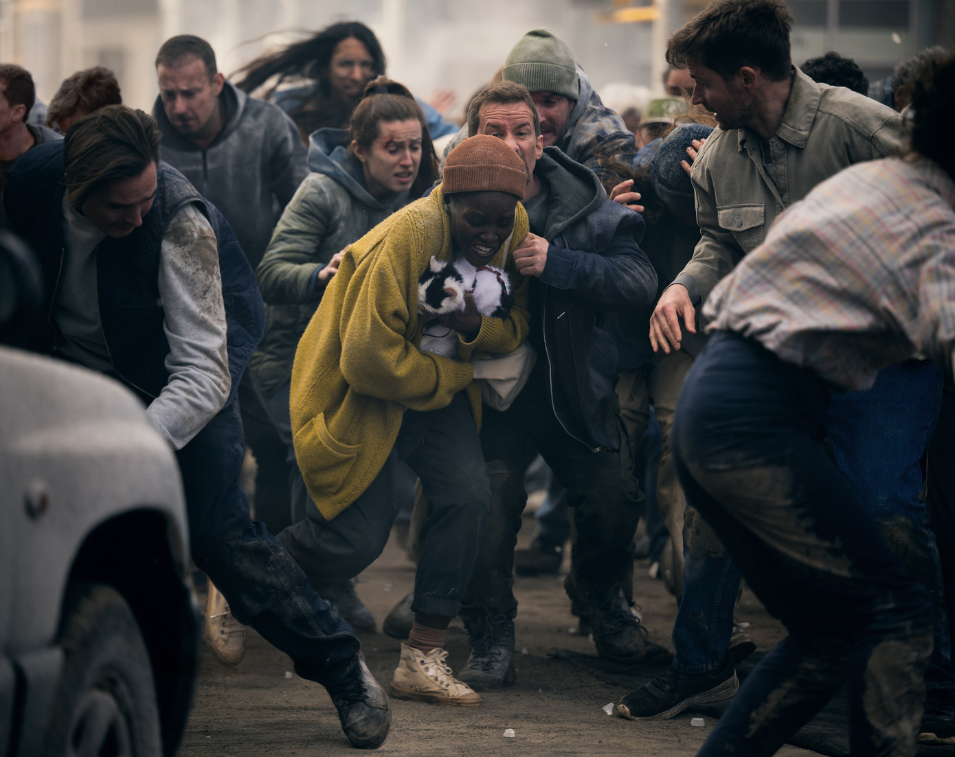 Giữa hoảng loạn, Sam lại muốn đi tìm bánh pizza. Giữa hoảng loạn, Sam lại muốn đi tìm bánh pizza.