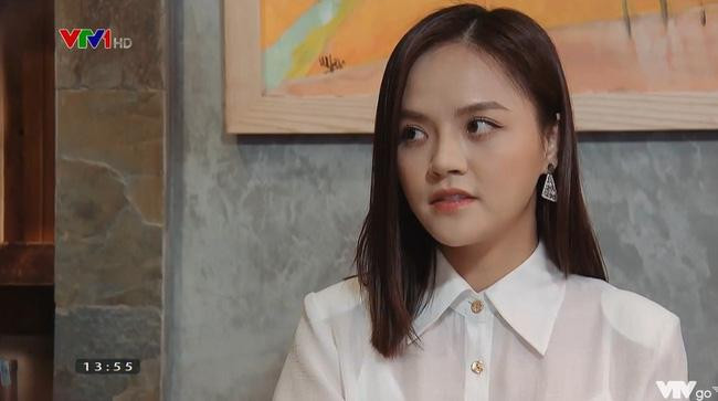 Cô đang xới tung mọi thứ vì muốn báo thù Cô đang xới tung mọi thứ vì muốn báo thù