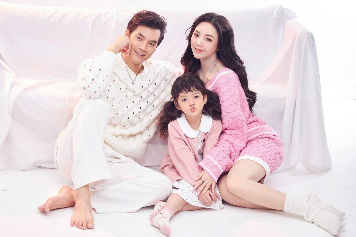 Nhan Phúc Vinh và Quỳnh Kool đóng cặp rất ăn ý nên được khán giả ghép đôi.