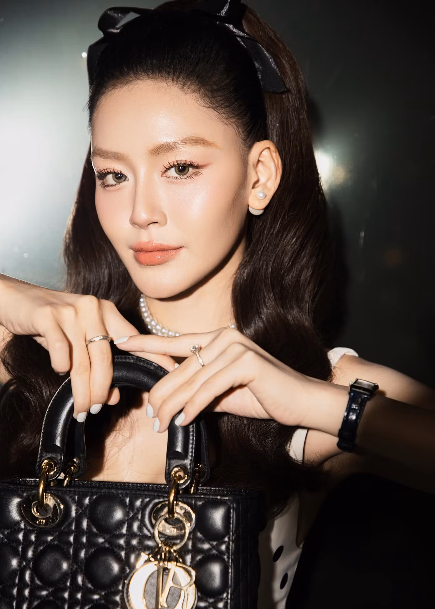 Nhiều khán giả băn khoăn không biết Đặng Thanh Ngân có cần từ bỏ danh hiệu?