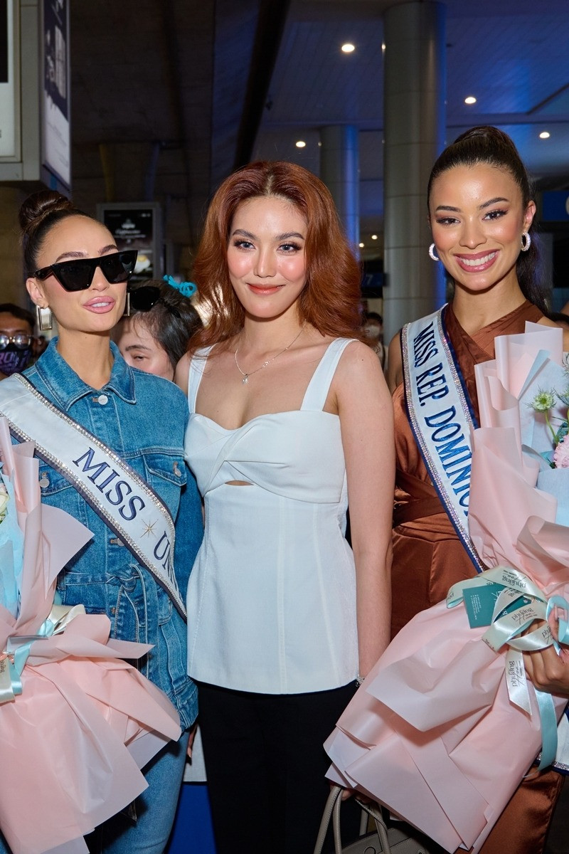 Lan Khuê mới đây đột ngột gỡ bỏ chức danh CEO Miss Universe Vietnam. Lan Khuê mới đây đột ngột gỡ bỏ chức danh CEO Miss Universe Vietnam.