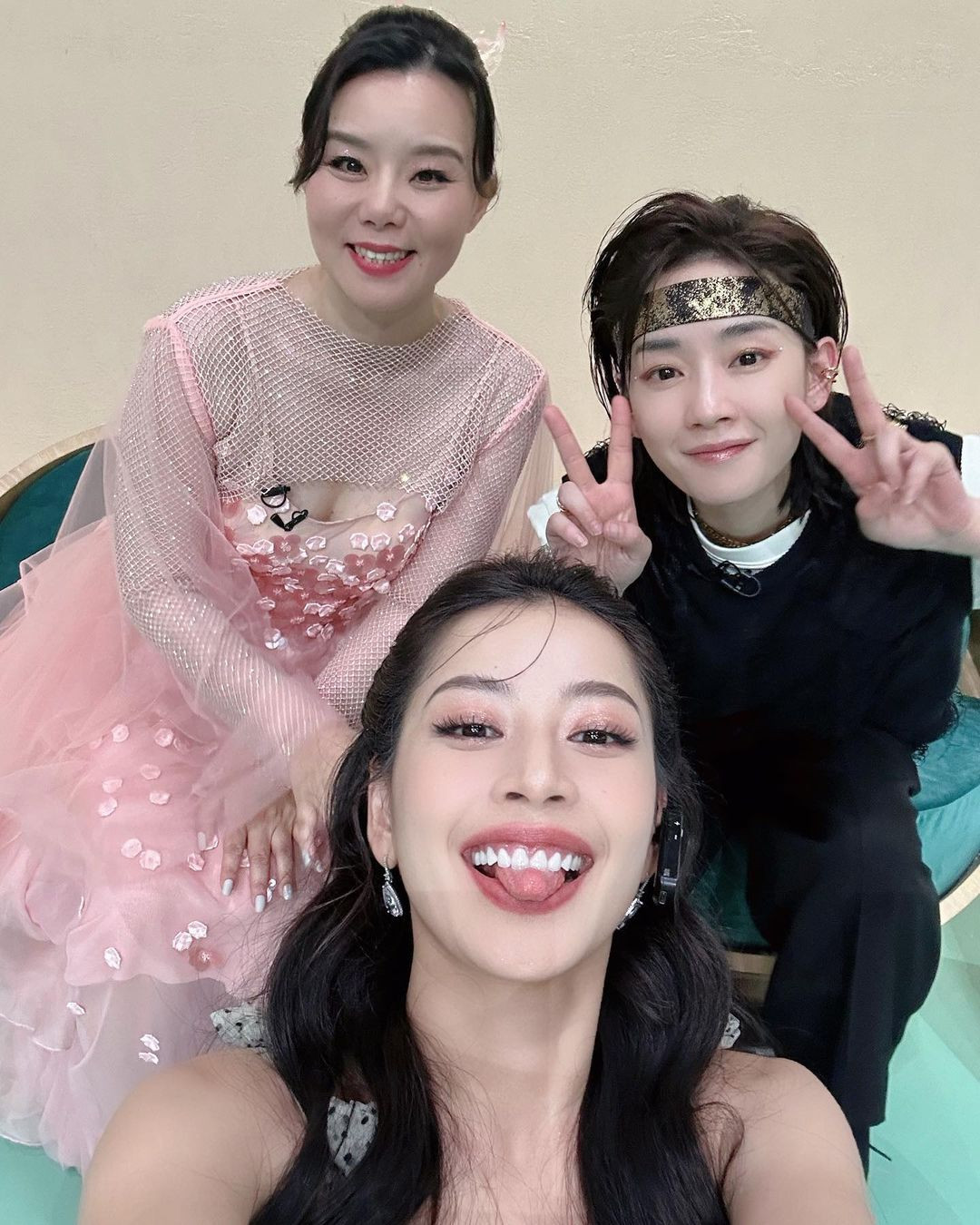 Ba người hợp thành một đội vì bất đắc dĩ Ba người hợp thành một đội vì bất đắc dĩ