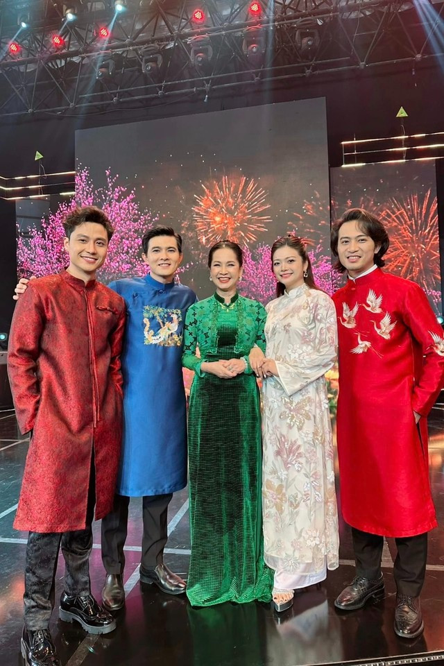 Doãn Quốc Đam khoe mái tóc mới... như tóc giả trong chương trình.