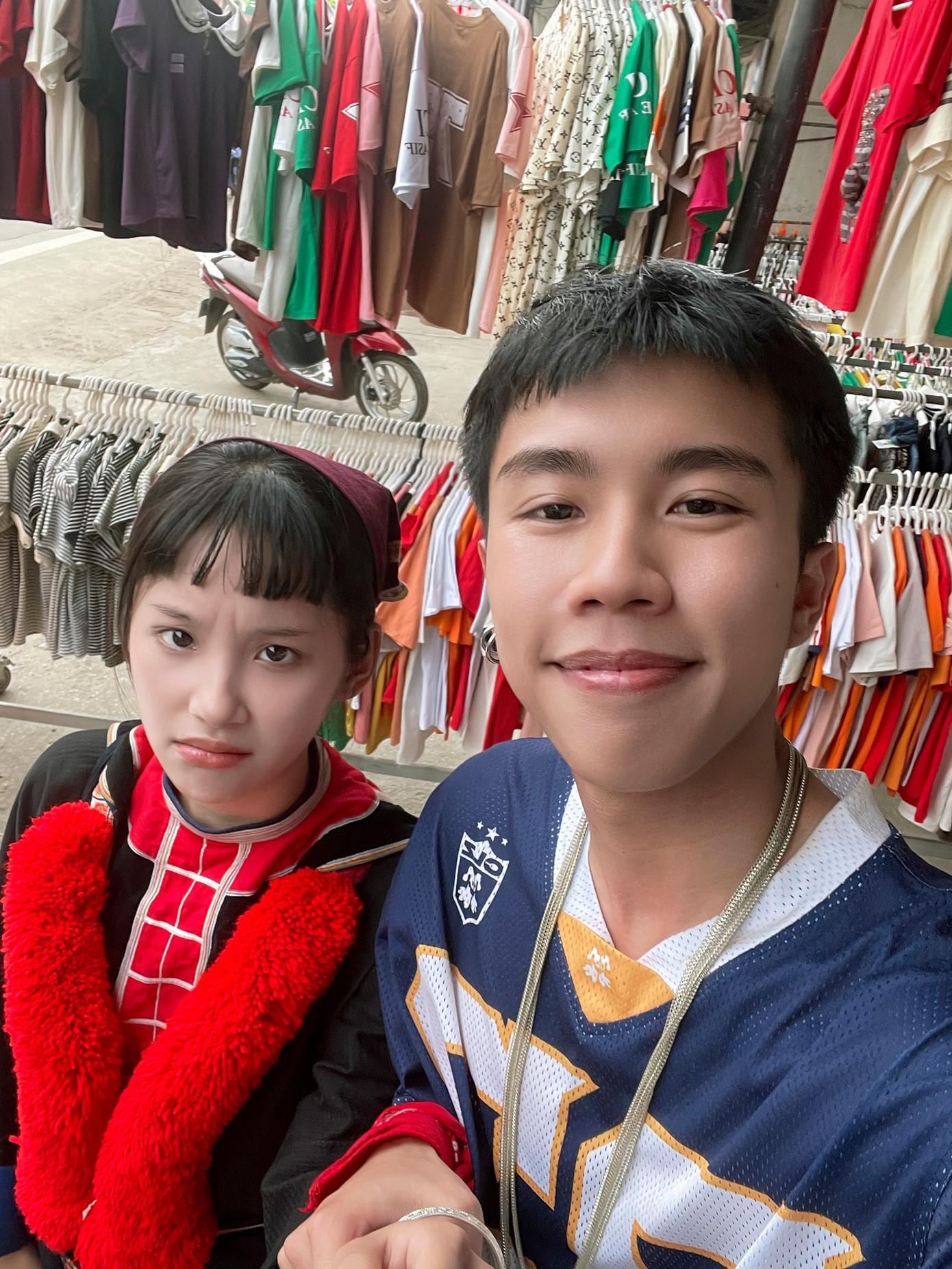 Hai bộ phim này lại chỉ ăn khách ở nửa đầu. Hai bộ phim này lại chỉ ăn khách ở nửa đầu.