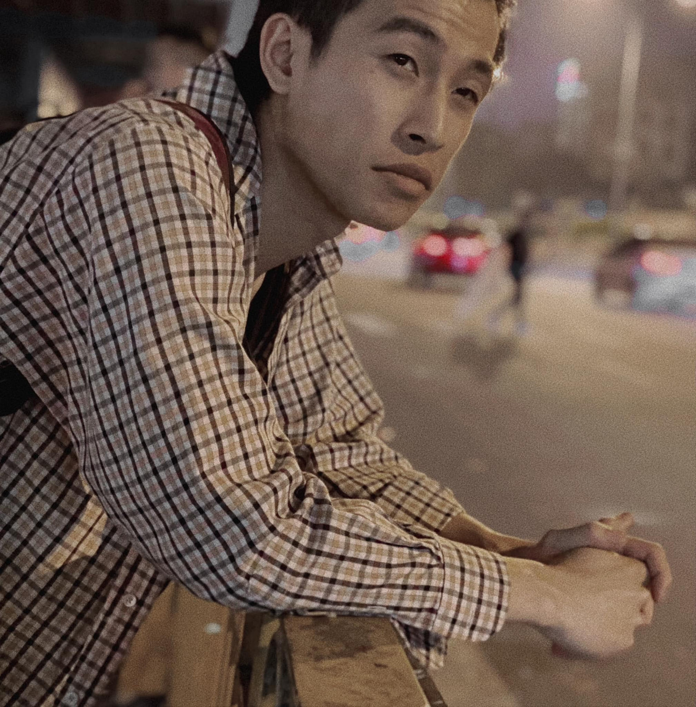 Bát tiếp tục gây ức chế mỗi khi xuất hiện.