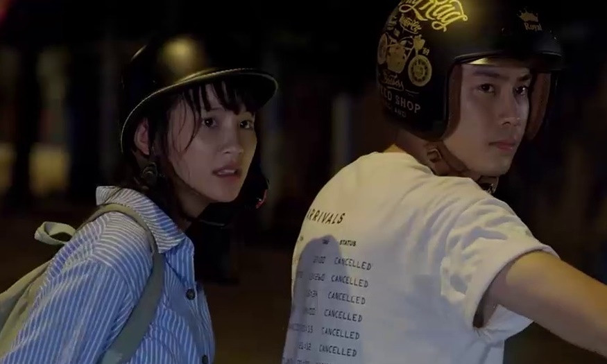 Thu Hà Ceri chưa thuyết phục khán giả ở cảnh quay này. Thu Hà Ceri chưa thuyết phục khán giả ở cảnh quay này.