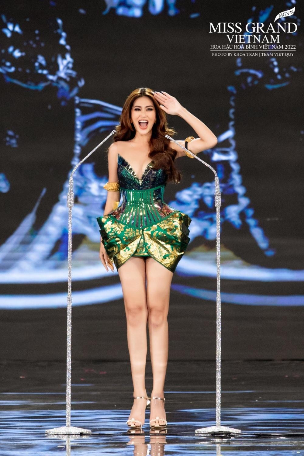 Hiện giờ Thiên Ân đã lấy lại được tự tin và lạc quan. Hiện giờ Thiên Ân đã lấy lại được tự tin và lạc quan.