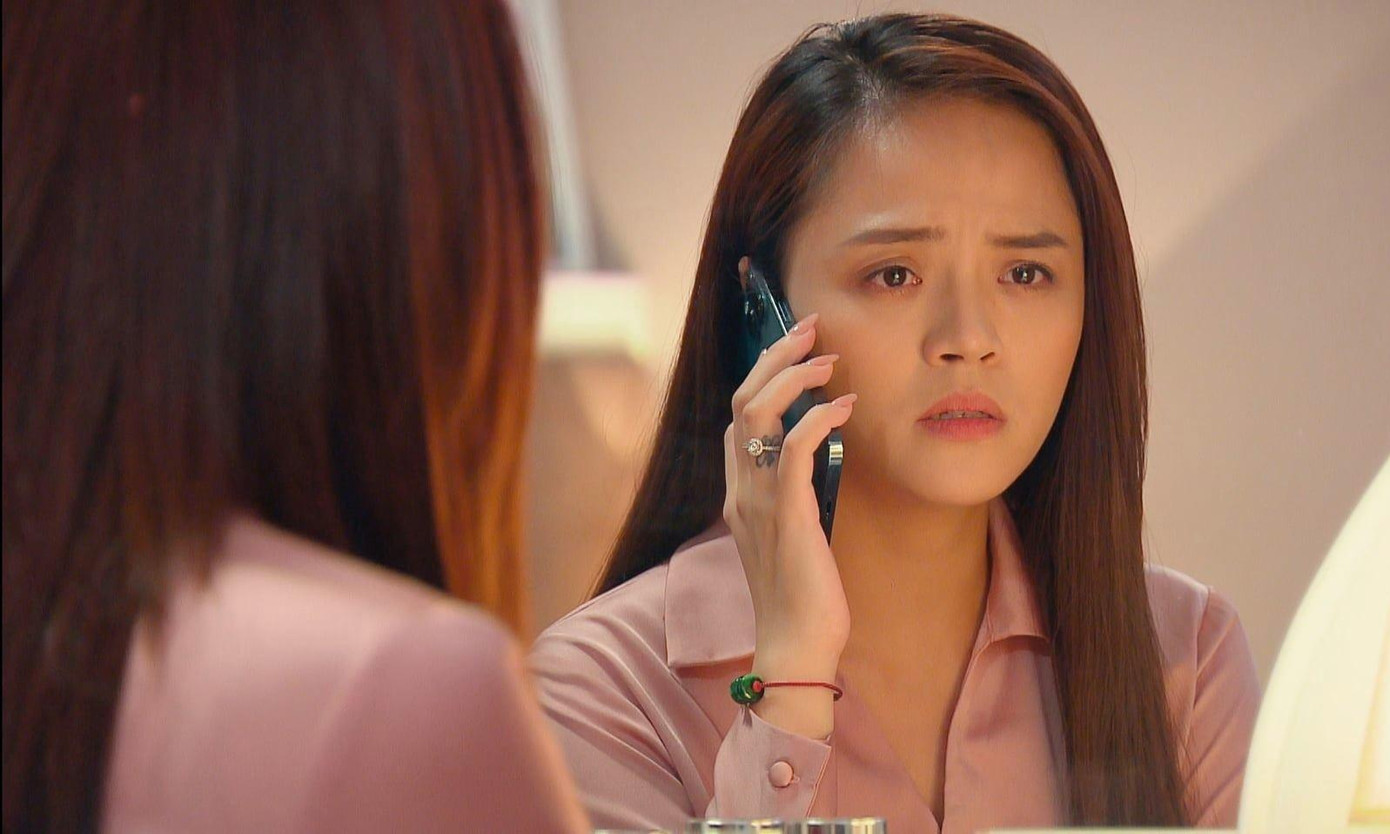 Thy đã lén giúp mẹ mình bằng cách xóa camera Thy đã lén giúp mẹ mình bằng cách xóa camera