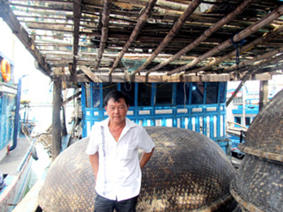 Thuyền trưởng Hồ Văn Trường: “Trung Quốc đang muốn đội tàu câu mực của miền Trung tan tành”. Ảnh: Nam Cường