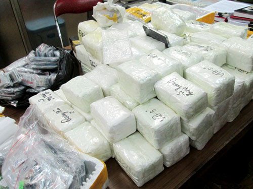 Khoảng 500 chiếc điện thoại Iphone lậu bị thu giữ