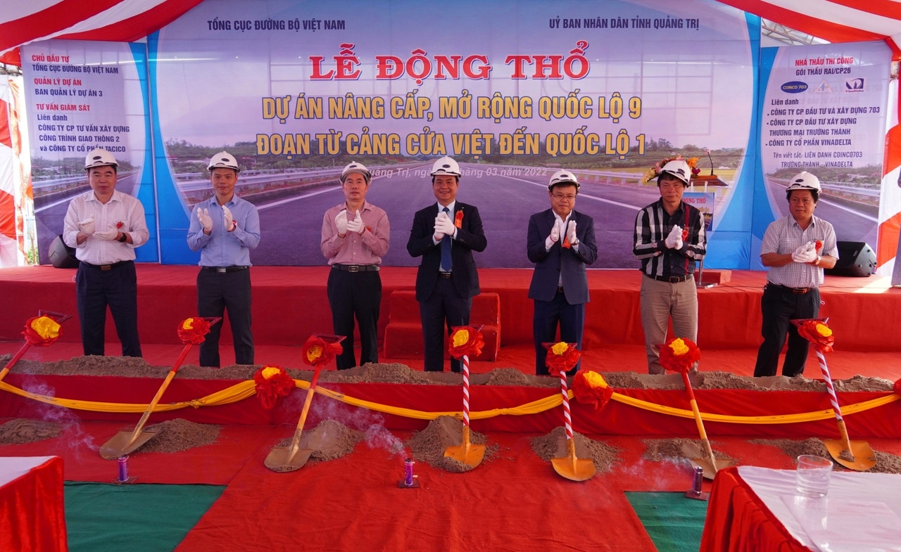Động thổ gói thầu RAI/CP26 dự án Nâng cấp, mở rộng Quốc lộ 9 đoạn từ Cảng Cửa Việt đến Quốc lộ 1 ngày 21/3/2022.