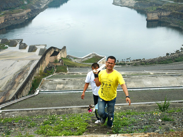 Hồng Long - Chí Bình