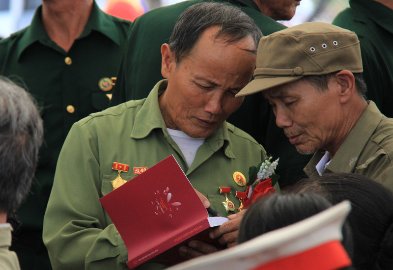 Bồi hồi ngày gặp nhau quên đi bao nỗi nhớ nhung