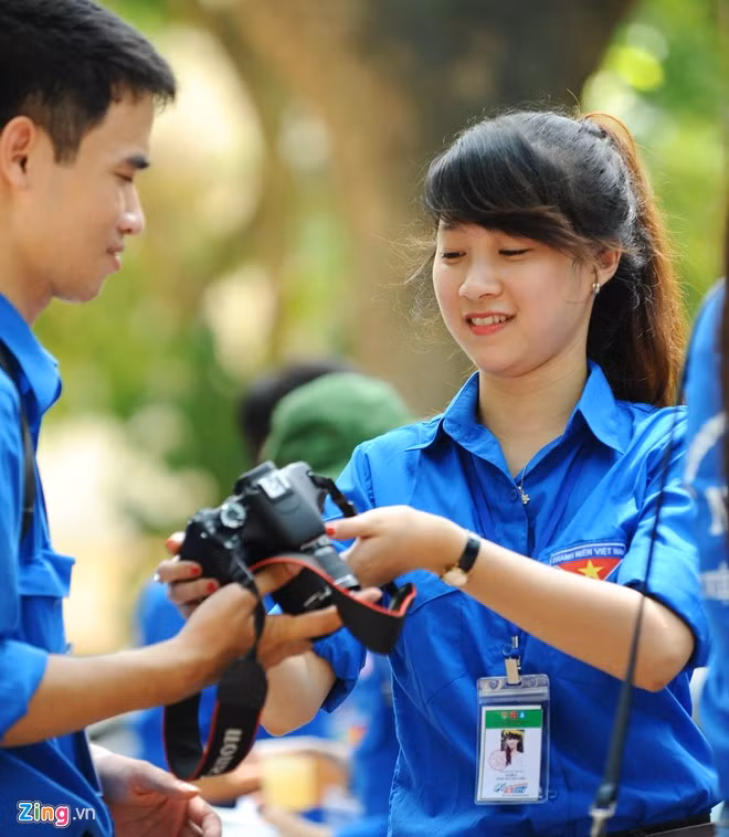 Dàn nữ sinh tình nguyện xinh đẹp của HV Hành chính ảnh 8