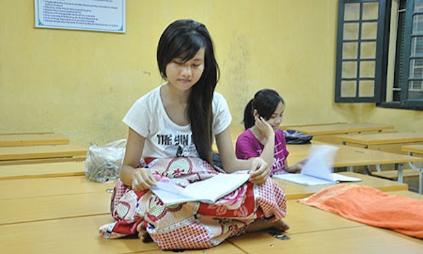 Qua đêm tại phòng thi đại học ảnh 3