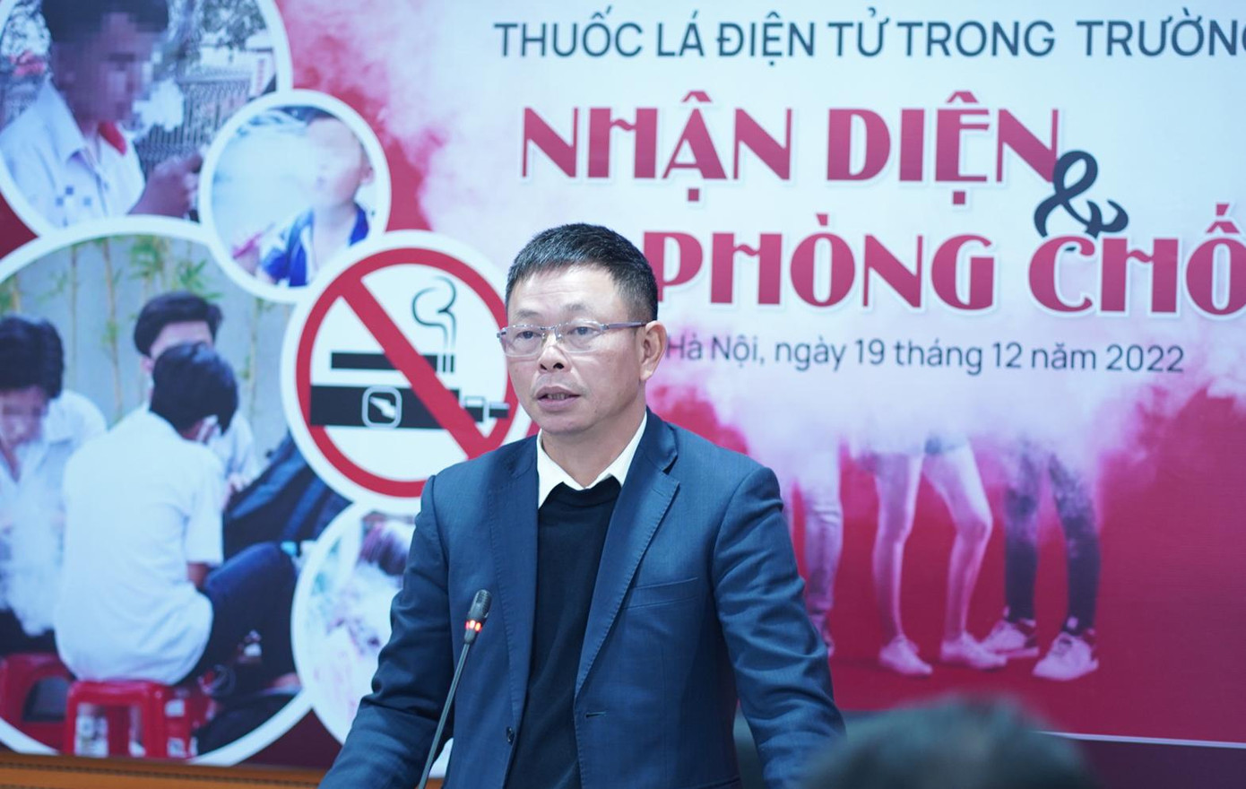 Nhà báo Phùng Công Sưởng. Ảnh: Trọng Quân