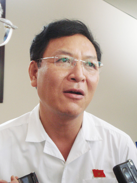 Bộ trưởng Phạm Vũ Luận. Bộ trưởng Phạm Vũ Luận