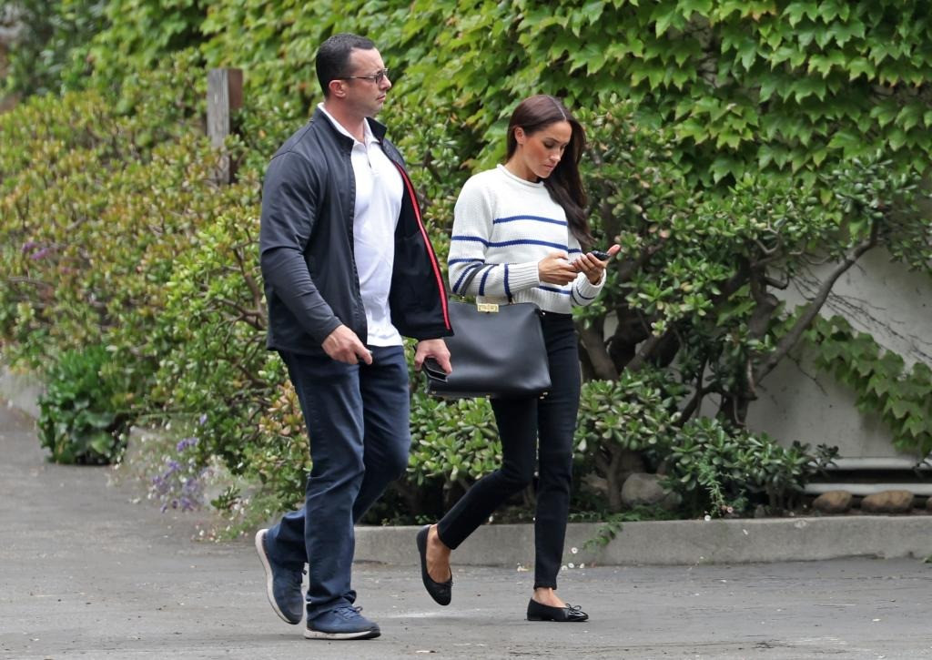 Người trong cuộc tố Harry và Meghan bị sa thải vì quá lười biếng. Ảnh: BackGrid. Người trong cuộc tố Harry và Meghan bị sa thải vì quá lười biếng. Ảnh: BackGrid.