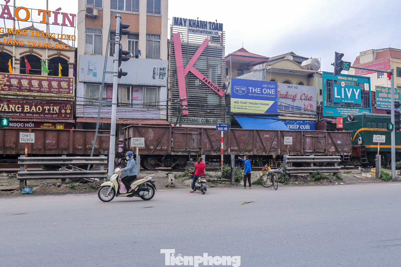 Từ thực tế trên cho thấy việc xóa bỏ các lối đi tự mở để đảm bảo an toàn giao thông là việc làm cấp thiết.
