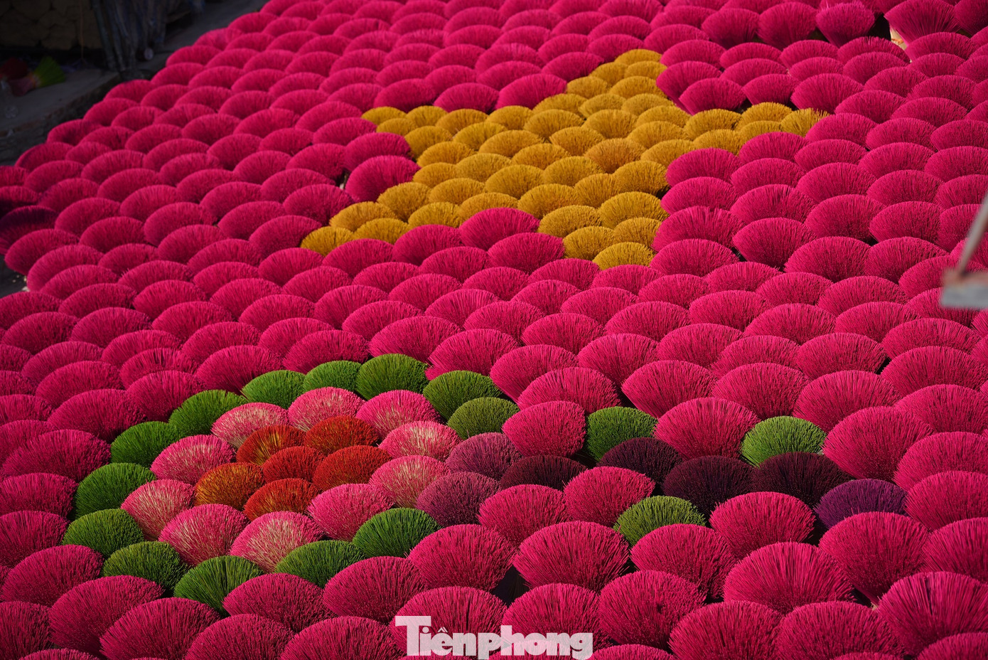 Chính vì khung cảnh quá đỗi đẹp mắt và độc đáo mà làng hương Quảng Phú Cầu đã trở thành điểm đến tham quan, khám phá "đắt khách" ở Hà Nội. Chính vì khung cảnh quá đỗi đẹp mắt và độc đáo mà làng hương Quảng Phú Cầu đã trở thành điểm đến tham quan, khám phá "đắt khách" ở Hà Nội.