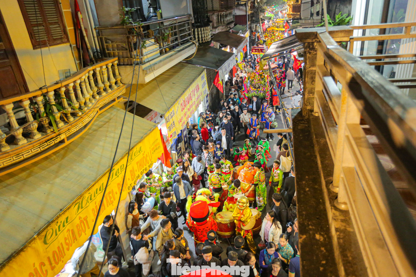 Lễ hội năm nay thu hút hàng nghìn người tham dự.