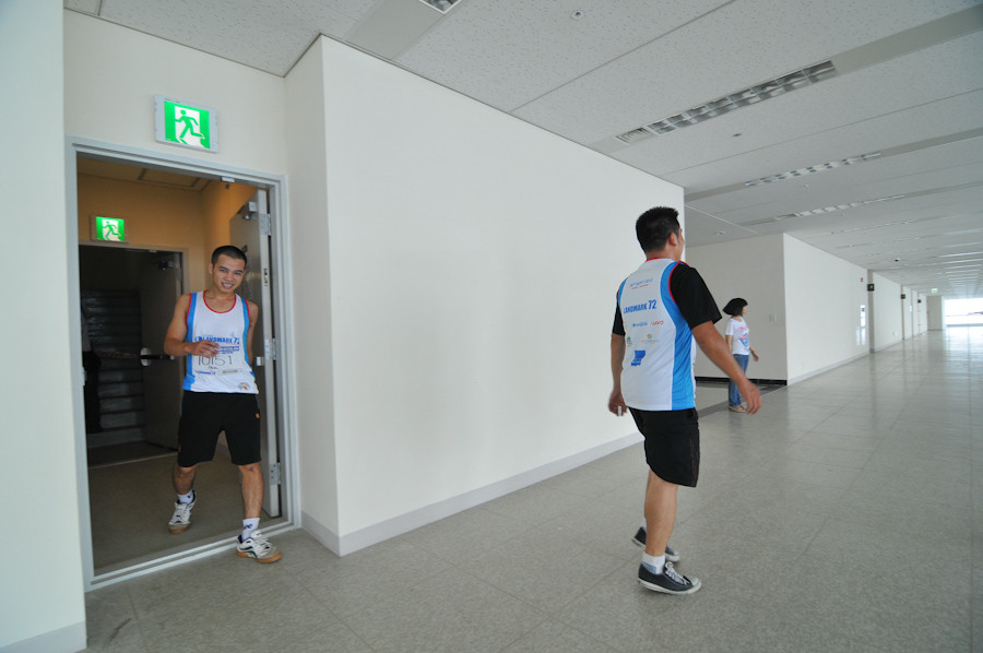 Tại tầng thứ 37, nhiều vận động viên tỏ ra xuống sức