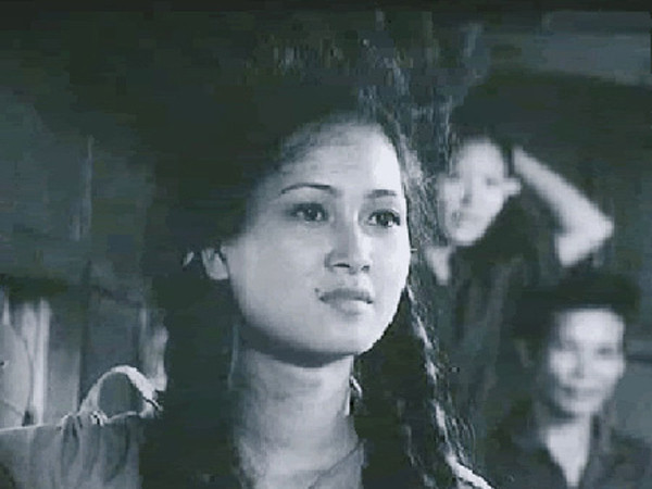 NSND Lan Hương thời trẻ