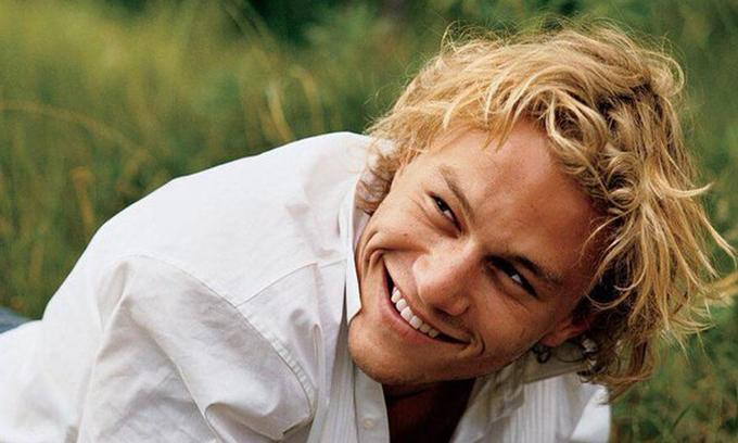 Thế giới tiếc thương chàng tài tử có nụ cười tỏa nắng ấy. - Nguồn: Internet.