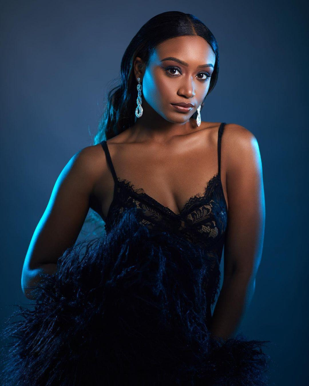 Ngay từ đầu mùa giải, Sharie¨ngela Cijntje đã được đánh giá là ứng viên tiềm năng cho ngôi vị Hoa hậu nhờ nhan sắc nổi bật và nền tảng học vấn ấn tượng.