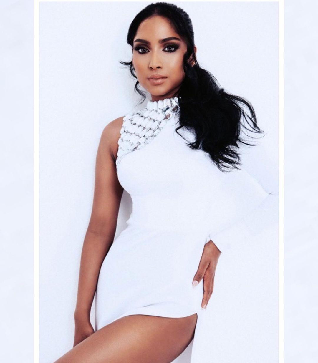 Cô sinh ra tại Paris (Pháp) với cha mẹ là người Sri Lanka. Năm 2001, người đẹp cùng gia đình chuyển đến London (Anh) và hiện sống tại vùng Birmingham, West Midlands.