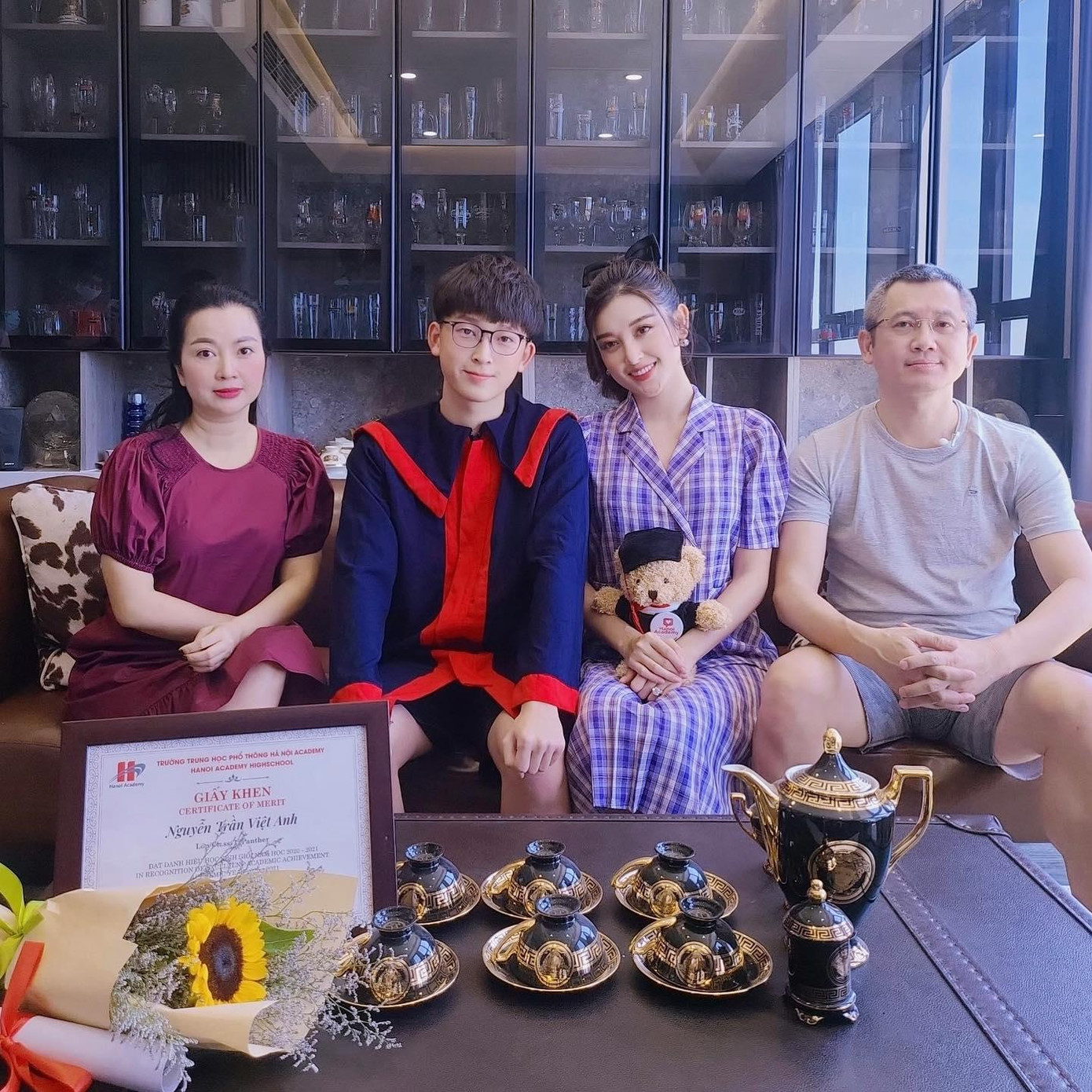 Em trai của Huyền My đạt tổng điểm 51,1 trong kỳ thi tốt nghiệp THPT.