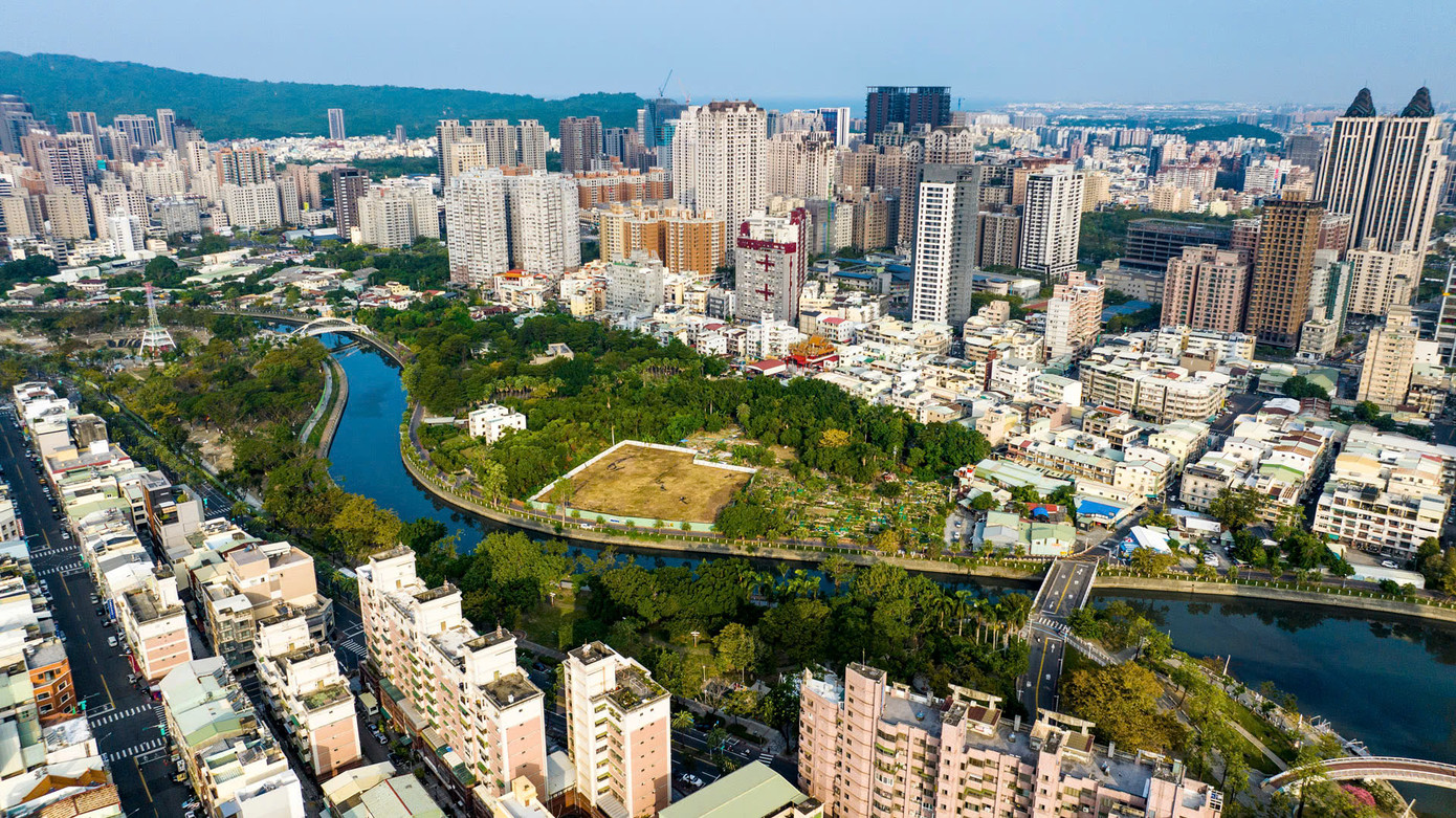 Thành phố Cao Hùng nhìn từ trên cao. Thành phố Cao Hùng nhìn từ trên cao.