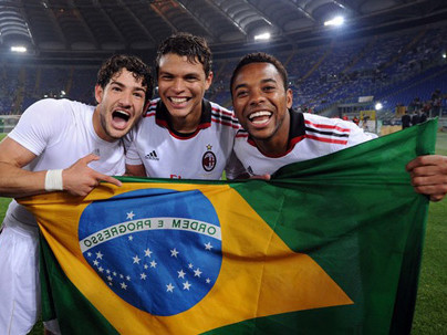 Bộ ba Pato, Silva và Robinho góp công lớn cho danh hiệu vô địch của Milan. Bộ ba Pato, Silva và Robinho góp công lớn cho danh hiệu vô địch của Milan
