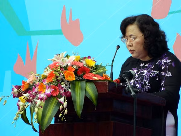Phó chủ tịch UBND TP. Hà Nội- Nguyễn Thị Bích Ngọc cũng đến tham dự và phát biểu