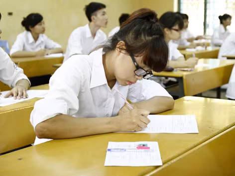 Thi tốt nghiệp THPT tại trường THPT Yên Viên, Hà Nội năm 2013. Ảnh: Ngọc Châu. Thi tốt nghiệp THPT tại trường THPT Yên Viên, Hà Nội năm 2013. Ảnh: Ngọc Châu