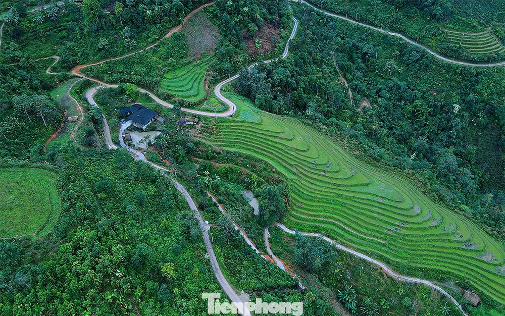 Những con đường đi vào huyền thoại