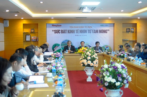 Sống trên núi nợ, chuyên gia lo sức bật kinh tế 2019 ảnh 2