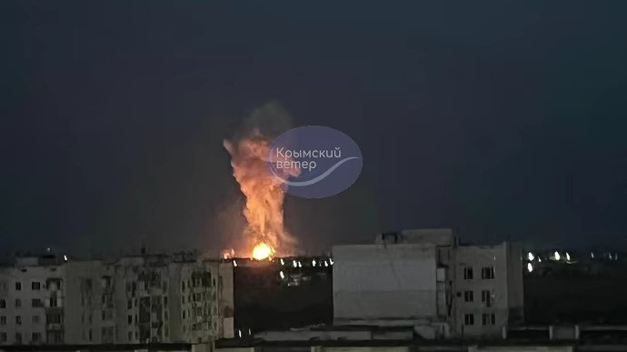 Hình ảnh về vụ nổ lớn ở Crimea. Ảnh: Telegram