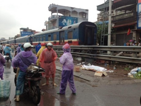 Chậm xây cầu vượt đường sắt, người dân bất an ảnh 1